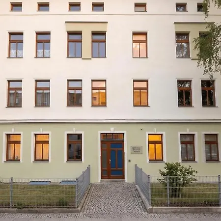 Modernes 47qm Erdgeschoss-apt - Nahe Uniklinik - Boxspring - Kueche & Smarttv Μαγδεβούργο